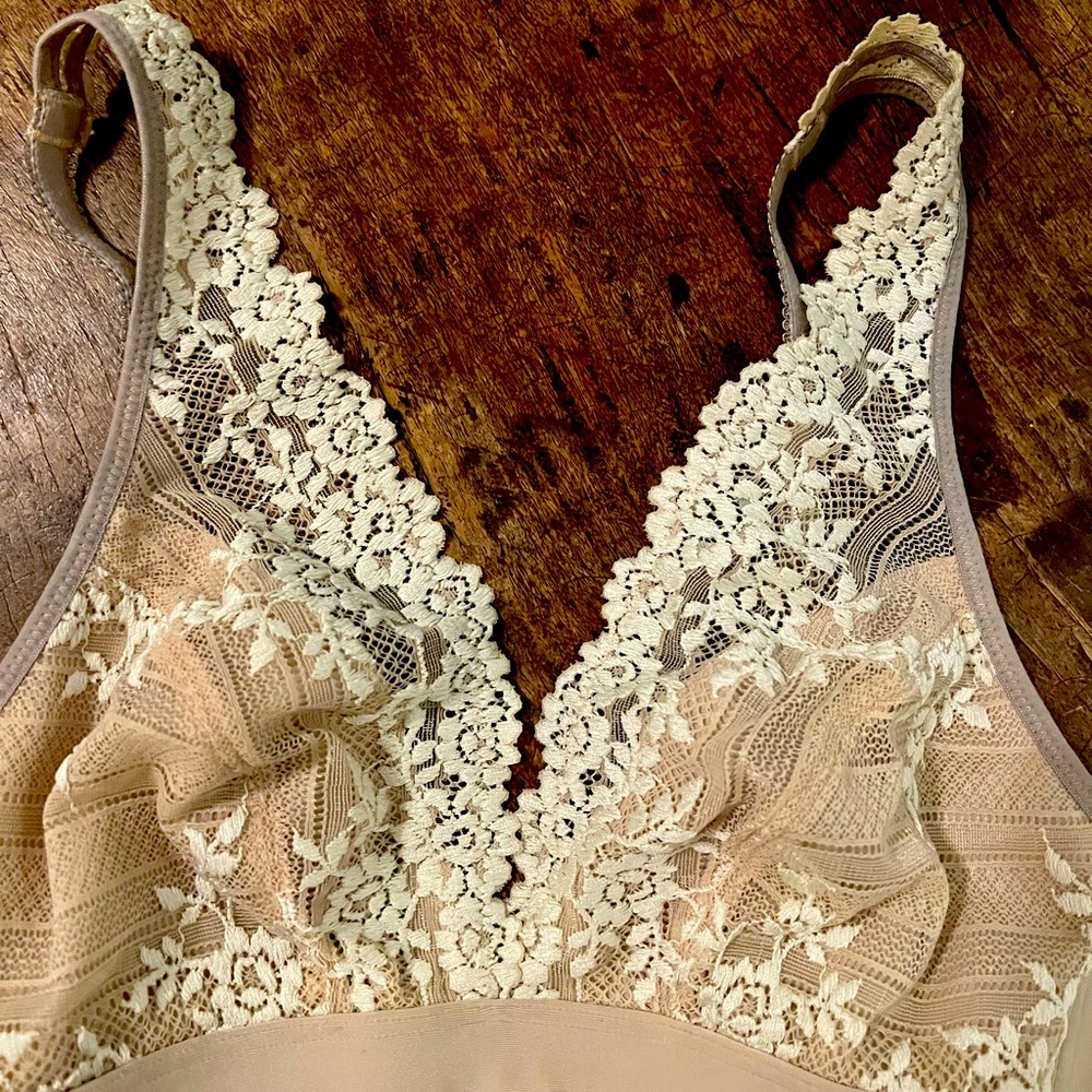 Beautiful lace lined Wacoal bra.